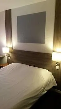 Quick Palace Lyon Saint-priest Otel *